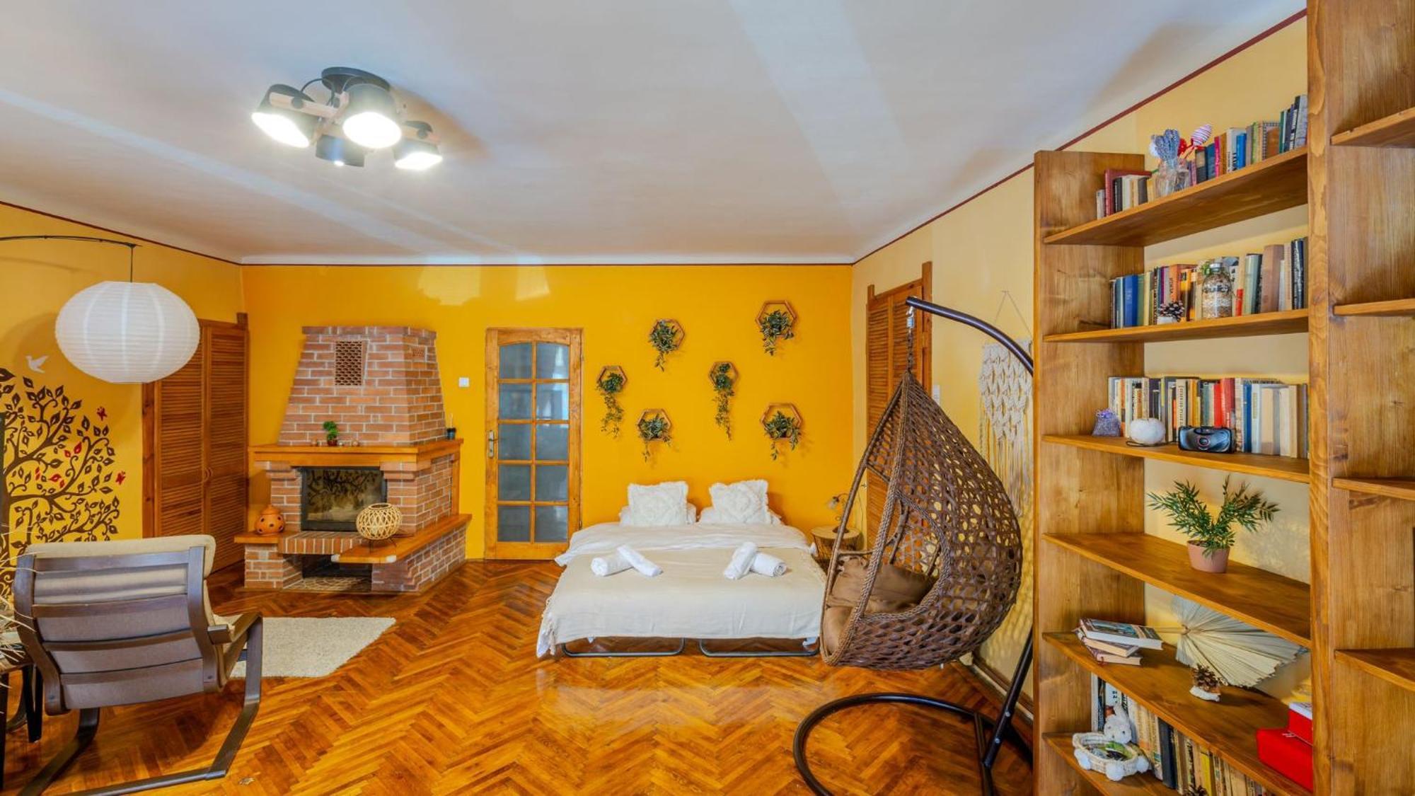 Tree House-Old Town Brasov Daire Dış mekan fotoğraf